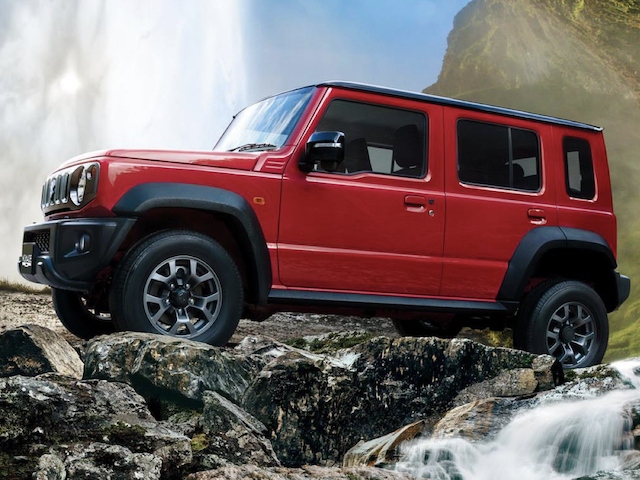 総合20位のスズキ・ジムニー。この数字は軽自動車のジムニーだが、ジムニー5ドア版のノマド&3ドアのシエラ(登録車)も4399台　合わせると1万台弱の販売を記録している