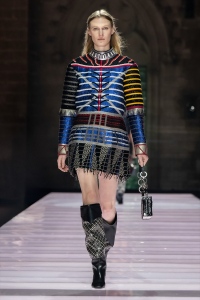 「ルイ・ヴィトン」仏アヴィニョンで2026クルーズショーを開催