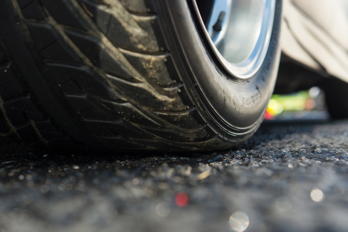 夏場の運転では「タイヤメルティング」に注意しよう（写真：Pixabayより）