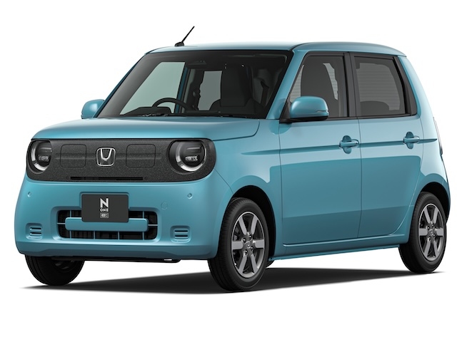 写真はHONDAの新型軽乗用車「N-ONE e:」に急速充電システムなどを標準装備した上級グレード「e: L」、319.88万円