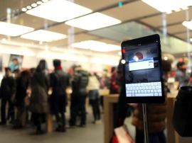 AI技術の目覚ましい発展と普及により、それを支える半導体業界も大きな商機を迎えている AI技術の目覚ましい発展と普及により、それを支える半導体業界も大きな商機を迎えている