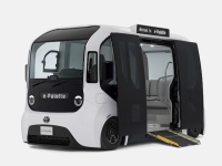 トヨタの新しい提案、多目的移動体「e-Palette」　登録は商用車　ボディサイズは全長×全幅×全高4950mm×2080mm×2650mm、室内サイズが室内長×室内幅×室内高2865mm×1780mm×2135mm　価格は2900.0万円(消費税込み)　購入には「商用車等の電動化促進事業」の対象で、補助金額1583.5万円が受けられる