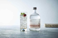 IWSC 2025では白鶴酒造の「KOBE HERBAL GIN 白風」のほかにも、沖縄県石垣市の八重泉酒造の泡盛「尚YAESEN」や、サッポロビールが販売する「本格芋焼酎　からり芋　25度」などが受賞している