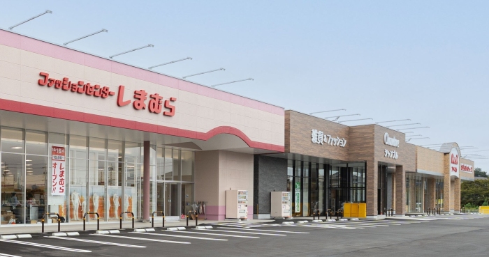 10月15日、16日にオープンしたしまむらグループの「ファッションセンターしまむら」「アベイル」「シャンブル」の笠岡店（画像: しまむらの発表資料より）