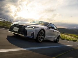 大規模改良を受けた新型LEXUS IS“F SPORT Mode Black Ⅴ” 675.0万円