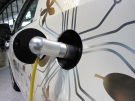 「理論」で挑むNTNの執念。EV・HEVの航続距離を左右する軸受トルク 「理論」で挑むNTNの執念。EV・HEVの航続距離を左右する軸受トルク