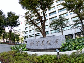 経済産業省の試算では、CBAMによる日本企業の追加負担は、鉄鋼分野だけでも年間500億円を超える可能性が示唆されている