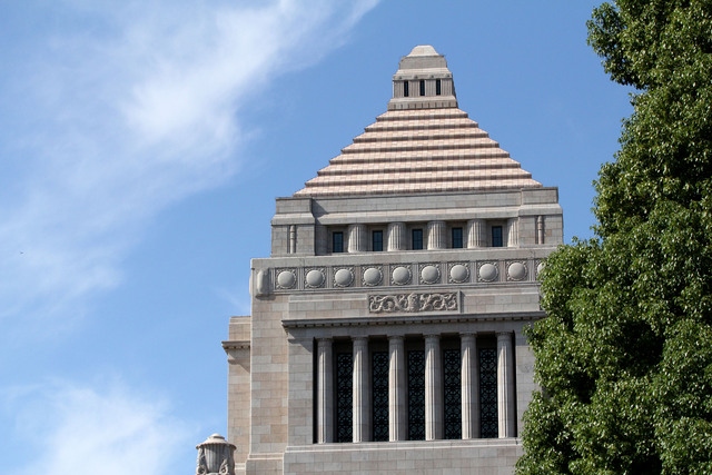 政府、半導体・蓄電池に巨額補助金。重要鉱物確保へ約900億円投じる補正予算案