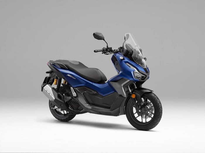 ADV160（マットパールアジャイルブルー）（ホンダ発表資料より）