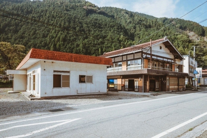 かつて営業していた「かどや」旅館