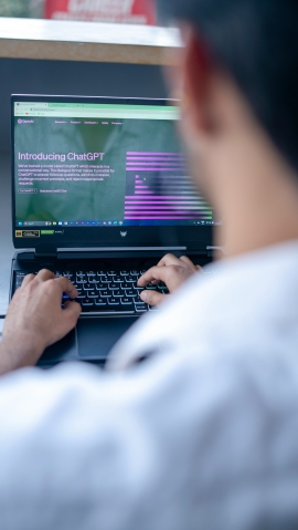 OpenAIの次期AIモデル「GPT-5.6」が週内にも発表されるとの予測が高まっている。Photo by Viralyft on Unsplash OpenAIの次期AIモデル「GPT-5.6」が週内にも発表されるとの予測が高まっている。Photo by Viralyft on Unsplash
