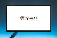 AmazonがOpenAIへの巨額投資後にサム・アルトマンCEOの伝記映画の配給から撤退したと報じられ、テックと映画の利害相反が浮き彫りになっている。