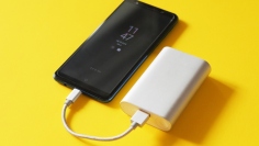 Discover 2026’s best high‑wattage power banks with 200W+ fast charging for reliable laptop charging, Steam Deck gaming, and phone top‑ups on the go. (Pixabay, LYOO_JW)