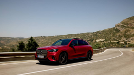 (Mercedes-benz.com) (Mercedes-benz.com)