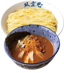 濃厚鶏白湯つけ麺 風雲児　900円(税抜819円)