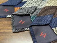 日本の伝統工芸・丹後ちりめんの手織りネクタイ　英国王室御用達紳士服飾店「HUNTSMAN」にて展開