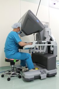 埼玉・上尾中央総合病院が最新の手術支援ロボット、ダビンチSPサージカルシステムで関東初の手術を実施