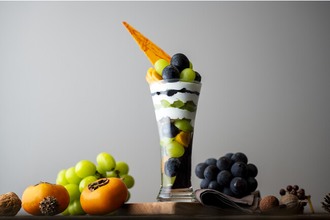 コートヤード・バイ・マリオット 白馬　ナガノパープルと柿で信州の秋を味わう 期間限定夜パフェ「Night Fruits Fantasia」を発売