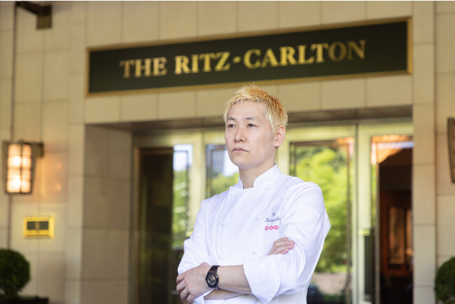 【ザ・リッツ・カールトン東京】パリで活躍するミシュラン三つ星シェフ、小林圭氏料理監修の下、フレンチダイニング『アジュール フォーティーファイブ』が刷新