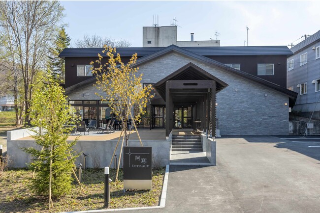 北海道リゾート「鶴雅」より、阿寒湖にワークショップが可能な一棟貸しの温泉付きコミュニティホテル「阿寒terrace」を7月31日（月）より受け入れ開始！