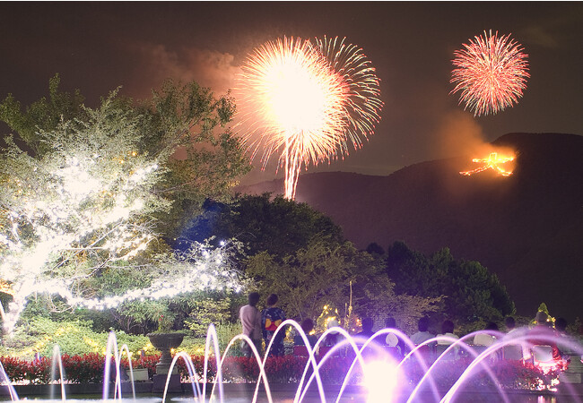 ８月１６日「箱根強羅温泉大文字焼」今年も cu-mo 箱根＆強羅公園の夜間特別営業を行います