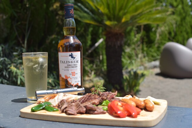 海に育まれたウイスキー「タリスカー」と、海辺のキュイジーヌ・リゾートがコラボレーション「MEAT MEETS TALISKER in THE CHIKURA UMI BASE CAMP」