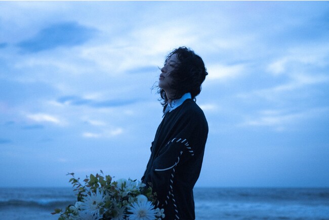 キタニタツヤ、テレビ東京の大森時生がプロデューサー・演出を務めるメジャーデビュー3周年特別番組と「素敵なしゅうまつを！」Music Videoの公開が決定。