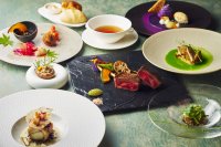 【USJホテル】秋の恵みを味わう炭火焼ステーキディナー や栗やシャインマスカットの秋パフェを販売