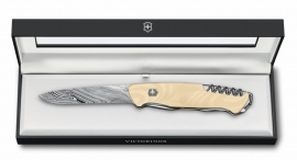 上質でエレガントな限定版。DAMASTEEL®とマイカルタハンドルの出会い 上質でエレガントな限定版。DAMASTEEL®とマイカルタハンドルの出会い