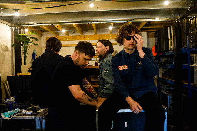 デビューアルバムが全英１位！UKロックの救世主ザ・スナッツ、サマーソニック2023の熱狂的パフォーマンスでロックファンを魅了し、このたび新たなる夏のアンセム「Dreams」をリリース！