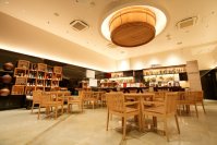 ユネスコ無形文化遺産登録をめざす「伝統的酒造り」と泡盛の希少な古酒を楽しめるイベントを9月4日の「古酒の日」に合わせて東京と沖縄で開催