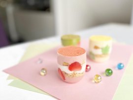 ロイヤル洛甘シュー<ストロベリー><プレーン><抹茶> 各594円(税込) ロイヤル洛甘シュー<ストロベリー><プレーン><抹茶> 各594円(税込)