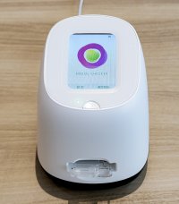 ヘルスケアシステムズと京セラが「生体マーカー即時検査装置」を共同開発