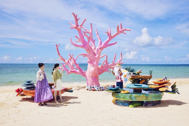 【星野リゾート　リゾナーレ小浜島】碧い海が広がる絶景と珊瑚礁をテーマにした会場が盛り上げる「南の島のサンゴクリスマス」今年も開催｜期間：2023年12月1日～25日