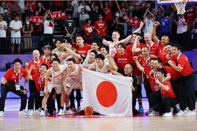 バスケ男子日本代表の熱戦と舞台裏を完全徹底レポート！ 「『FIBAバスケットボールワールドカップ2023』“超進化”日本代表　速報BOOK（仮）」発売決定!!