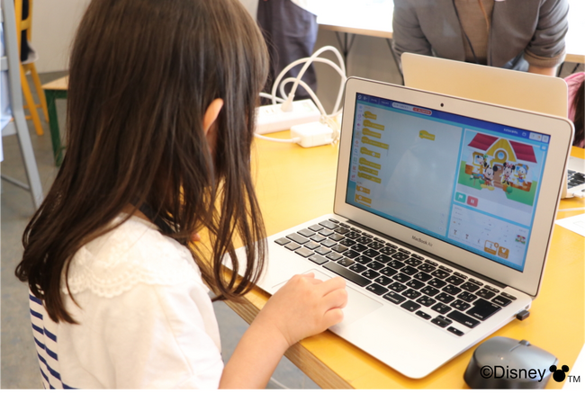 デジタネ、子ども向けプログラミング教室をソフトバンクららぽーとEXPOCITYで開催