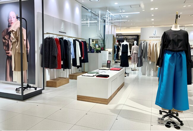 阪急うめだ本店6階婦人服売場に「CYCLAS(シクラス)」、「j. someone precious(ジェイドット)」が新たに