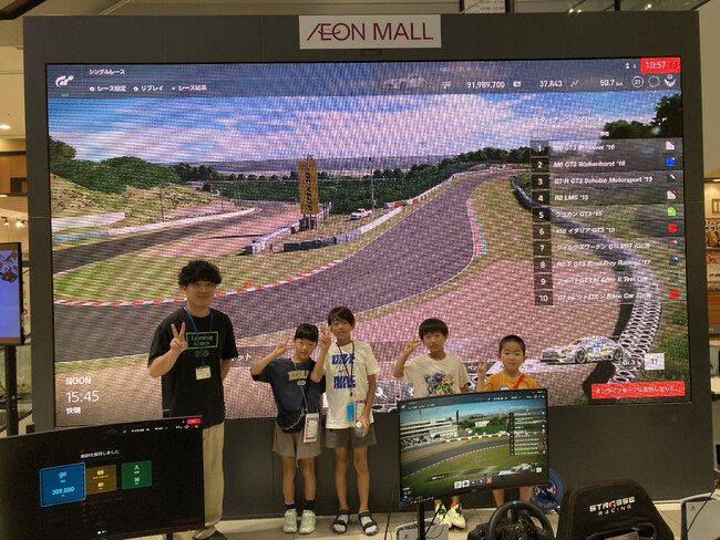 イオンモール四條畷、イオンモール橿原にて『キッズドリームチャレンジ　お仕事体験』イベントを開催。「プロドライバー」「AIデザイナー」の体験を提供いたしました。【イベントレポート】