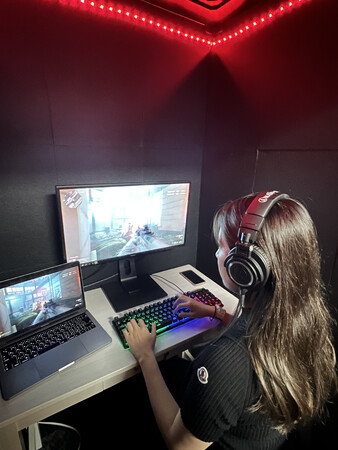 圧倒的没入感！ゲームに特化した個人向けゲーミング防音室