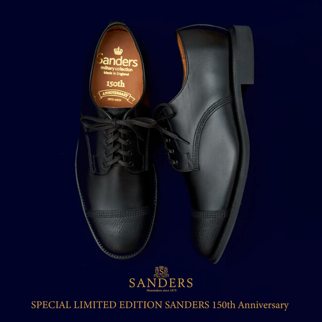9月7日（木）より、〈SANDERS（サンダース）〉150周年を記念したコレクションを販売開始。ダービーシューズとチャッカブーツの2型をリリース。