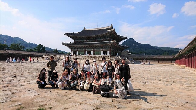 【名古屋造形大学】海外フィールドワーク「Still Life Type in the City」を開催しました