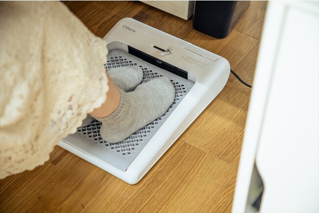 【新製品】足元の寒さ対策!新感覚の暖房器具「足ぬっく エア」クラウドファンディング開始