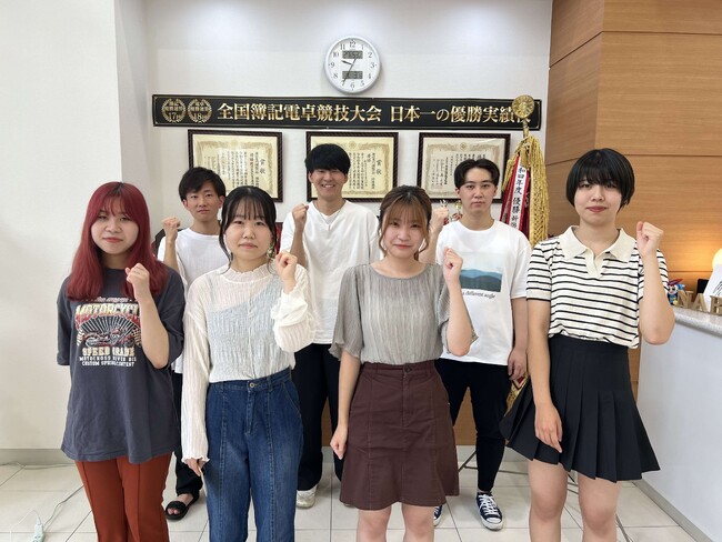 新潟会計ビジネス専門学校『全国簿記競技大会２０２３』初オンライン開催で全国最多入賞３名！準優勝・３位！