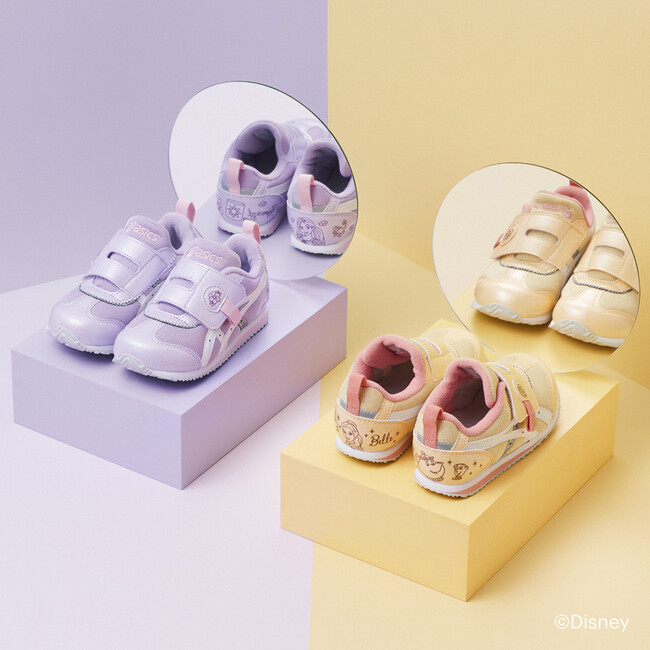 ディズニープリンセスの「ベル」と「ラプンツェル」をモチーフにした子ども靴を発売