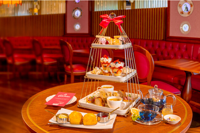 ワーナー ブラザース スタジオツアー東京 ‐ メイキング・オブ・ハリー・ポッター　「アンブリッジ教授のアフタヌーンティー」メニューを本日から開始！