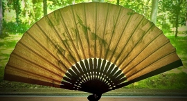 高級レザーブランド「TAIZAN」が代官山蔦屋書店で世界初の「ナチュラルレザー扇子/ Natural Leather Fan」販売開始 高級レザーブランド「TAIZAN」が代官山蔦屋書店で世界初の「ナチュラルレザー扇子/ Natural Leather Fan」販売開始