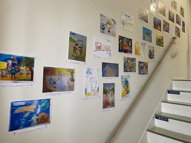 ベトナムの子どもたちに「将来の夢」をテーマとした絵画を募集！