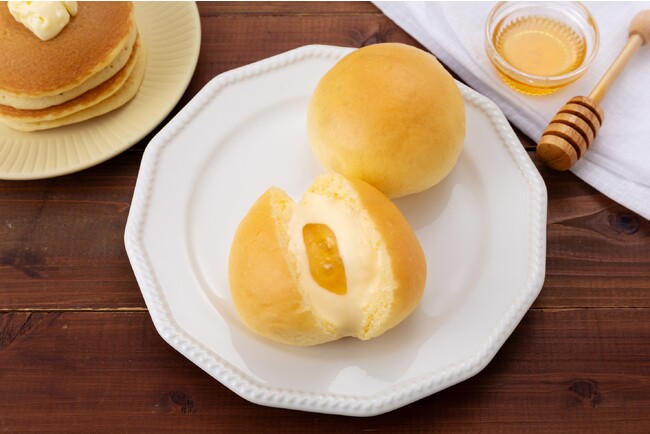 【八天堂店舗】期間限定「パンケーキなくりーむパン」を新発売～バターとハニーメープルの風味がふわり！秋冬のティータイムに～