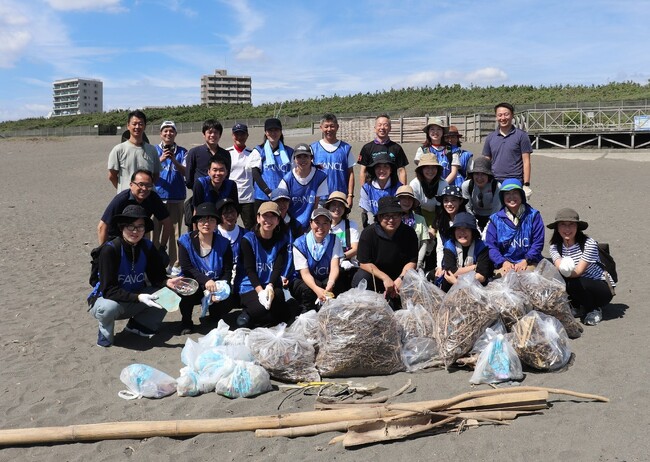 ファンケルが9月26日（火）に神奈川県茅ケ崎市の汐見台海岸で「ビーチクリーン」を実施　砂浜にあったゴミを約40kg収集して海岸の美化に貢献