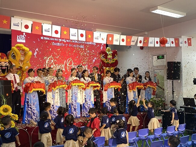 ベトナムでの教育事業を開始！ダナンかいせい幼稚園開園。